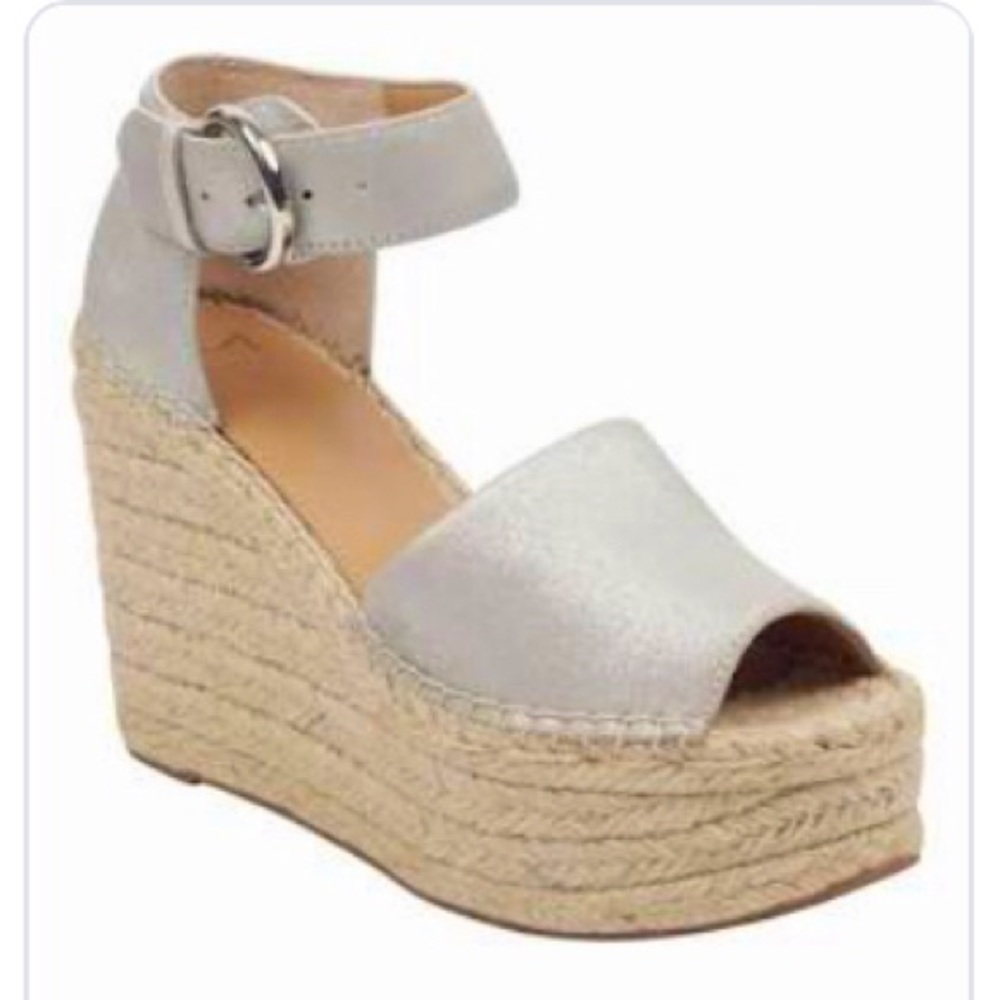 Marc Fisher silver leather NWT